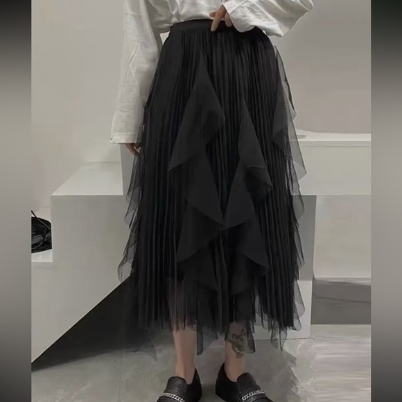 07 Beautiful Elasticity Gauze Pleated Solid Color Midi Skirt - Picture 2 of 2